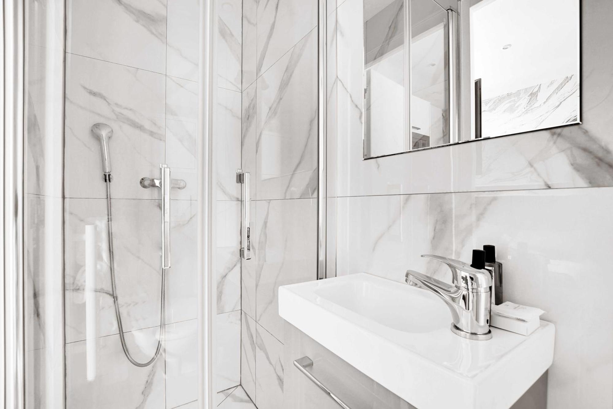 Modern Sutdio For 2 With A-C - Near Montmartre Apartment ปารีส ภายนอก รูปภาพ